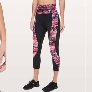 Lululemon Sweat & Repeat Crop 21 inch size 6